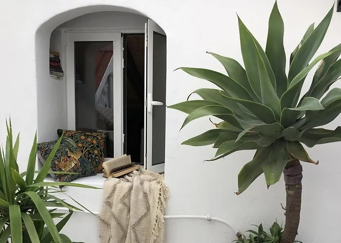 Lägenhet Sleeps 2 With Free Parking Mexilhoeira Grande