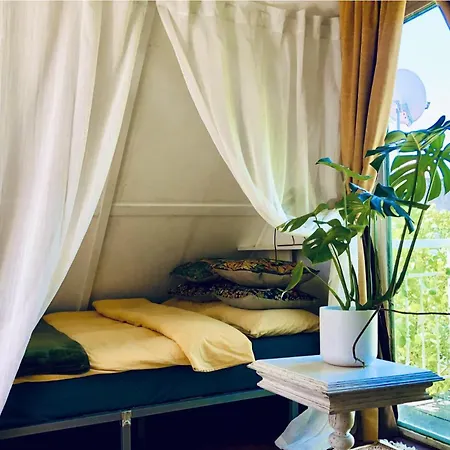 Sleeps 2 With Free Parking Mexilhoeira Grande